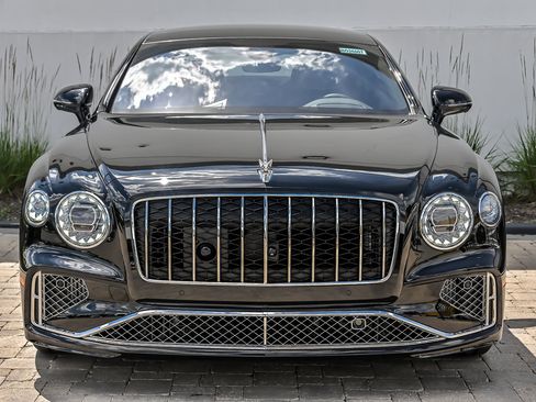 New 2026 Bentley Flying Spur Plug-In Hybrid AWD/4WD image 4