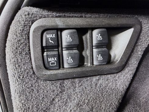 Used 2025 BMW X7 xDrive40i AWD/4WD image 44