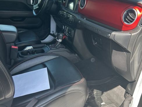 Used 2019 Jeep Wrangler Rubicon AWD/4WD image 13