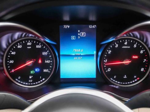 Used 2019 Mercedes-Benz C 300 Sedan image 32