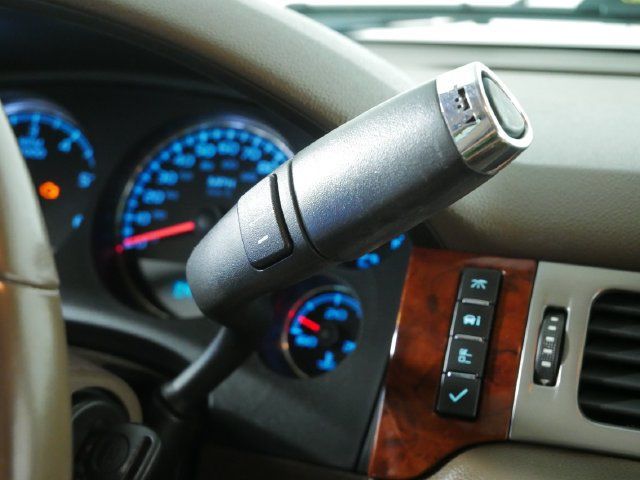 Used 2011 Chevrolet Suburban LTZ AWD/4WD image 30