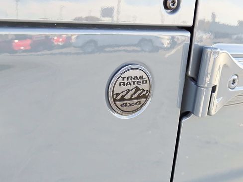 New 2026 Jeep Gladiator Sport image 19