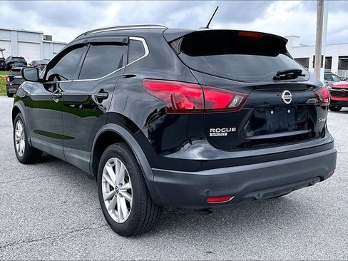Used 2019 Nissan Rogue Sport SV w/ All-Weather Package AWD/4WD image 7