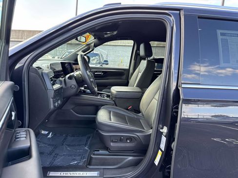 Certified 2025 Chevrolet Suburban Premier image 20