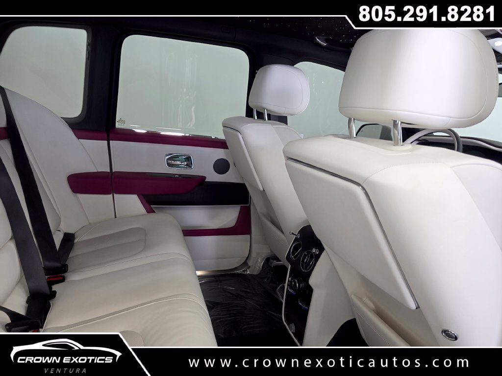 Used 2026 Rolls-Royce Cullinan AWD/4WD image 19