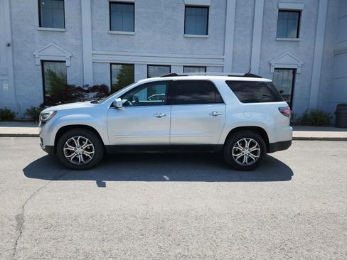 Used 2014 GMC Acadia SLT image 2