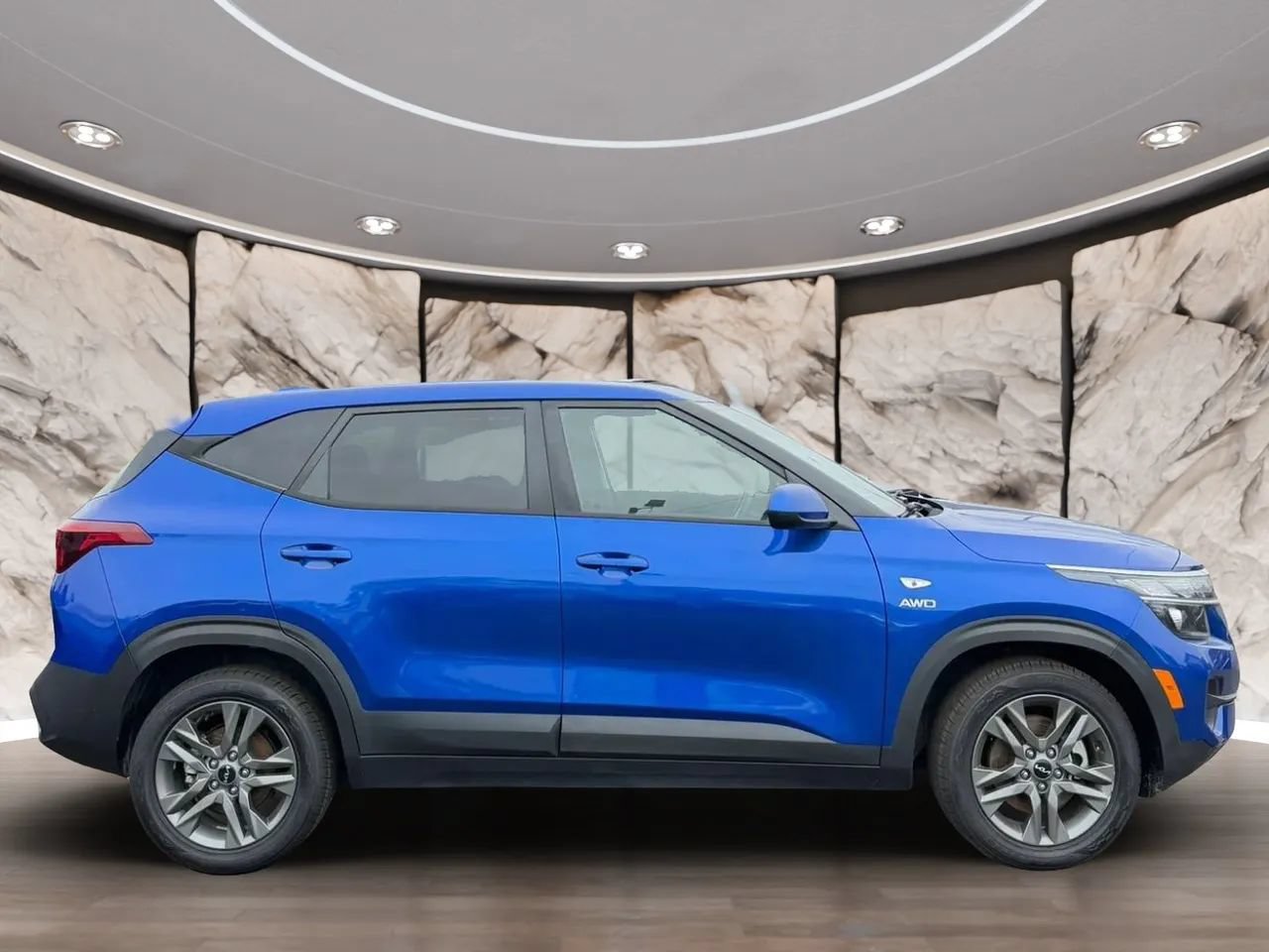 Used 2023 Kia Seltos LX AWD/4WD image 4