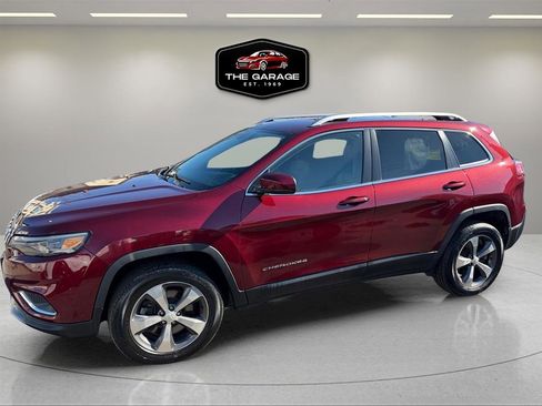 Used 2019 Jeep Cherokee Limited image 2