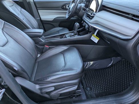 Used 2022 Jeep Compass Limited image 19