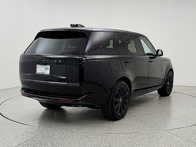 Used 2025 Land Rover Range Rover Long Wheelbase SE AWD/4WD image 5