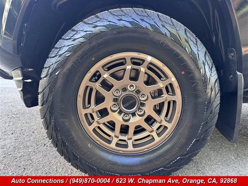 Used 2019 Toyota Tacoma TRD Sport AWD/4WD image 40