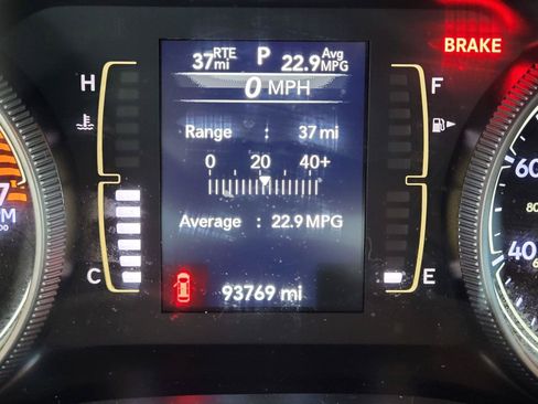 Used 2019 Jeep Cherokee Latitude w/ Popular Appearance Group FWD image 27