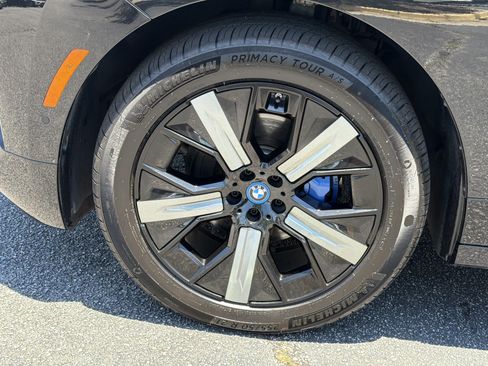 Used 2024 BMW iX xDrive50 w/ Premium Package AWD/4WD image 27