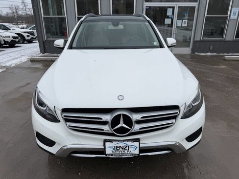 Used 2017 Mercedes-Benz GLC 300 4MATIC image 3