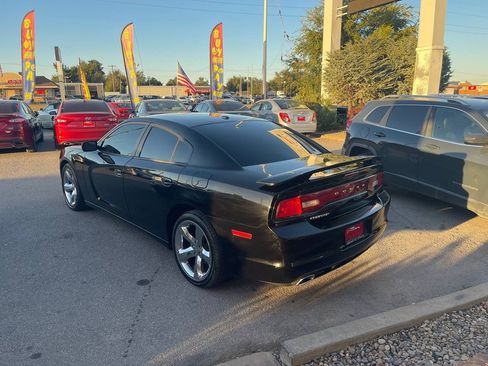 Used 2012 Dodge Charger SXT Plus image 4