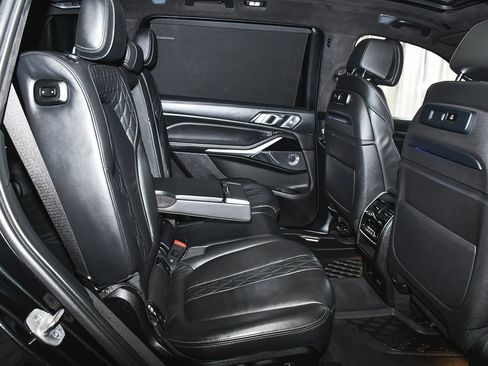 Used 2021 BMW X7 M50i w/ Dynamic Handling Package AWD/4WD image 64