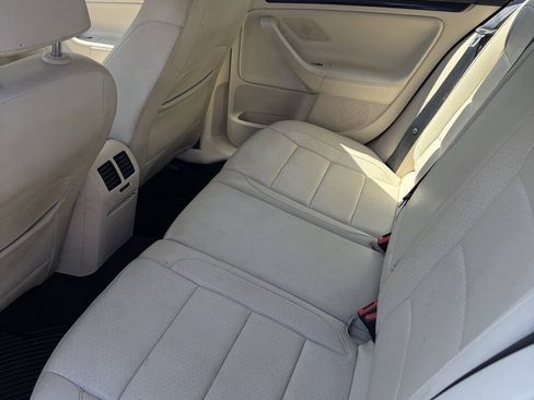 Used 2013 Volkswagen Jetta TDI FWD image 23