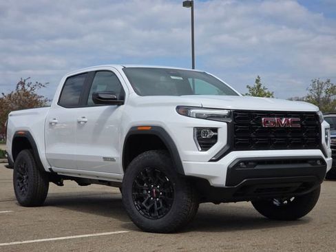 New 2026 GMC Canyon Elevation w/ Convenience Package image 2