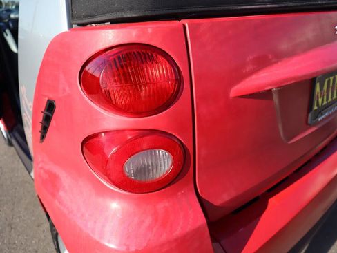 Used 2009 smart fortwo passion RWD image 32