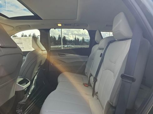 New 2026 INFINITI QX60 Luxe w/ Cargo Package image 18