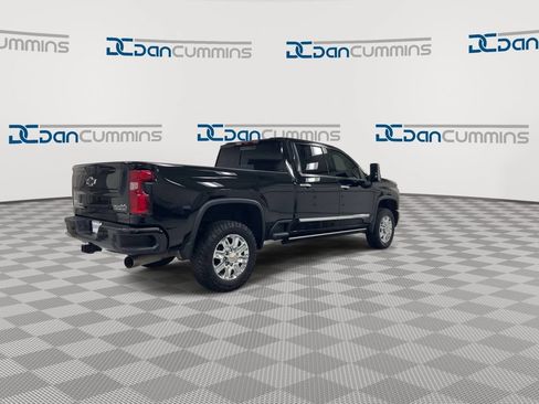 Used 2024 Chevrolet Silverado 2500 High Country w/ Technology Package AWD/4WD image 8