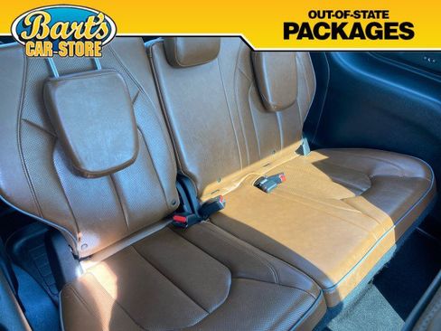 Used 2018 Chrysler Pacifica Limited w/ Advanced Safetytec Group FWD image 10