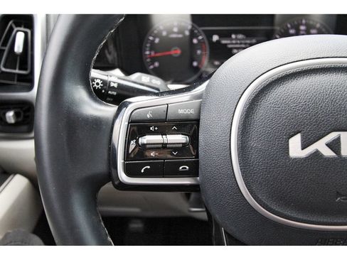 Used 2022 Kia Sorento S w/ Panoramic Sunroof Package FWD image 19