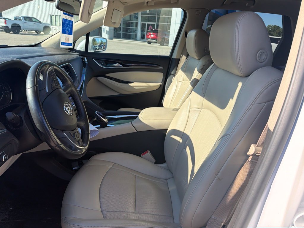 Used 2020 Buick Enclave Essence w/ Sound and Sites Package FWD image 4