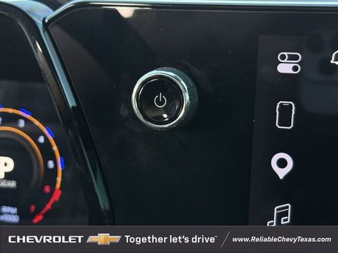 Used 2025 Chevrolet Colorado ZR2 w/ Technology Package image 27