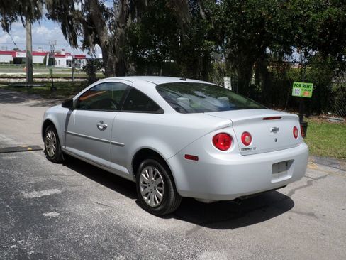 Used 2010 Chevrolet Cobalt LT FWD image 5