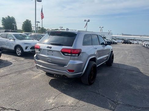 Used 2019 Jeep Grand Cherokee Altitude AWD/4WD image 5