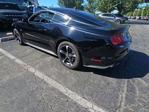 Used 2023 Ford Mustang GT RWD image 4