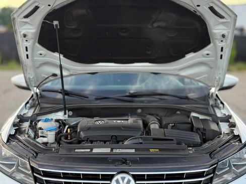 Used 2017 Volkswagen Passat 1.8T SE FWD image 29