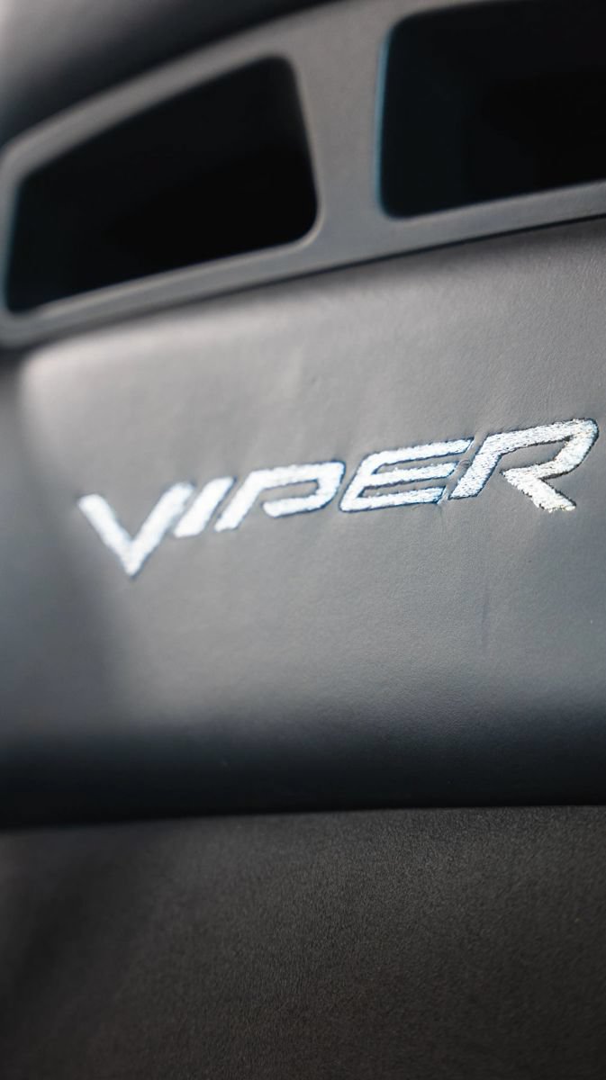 Used 2006 Dodge Viper SRT-10 RWD image 25