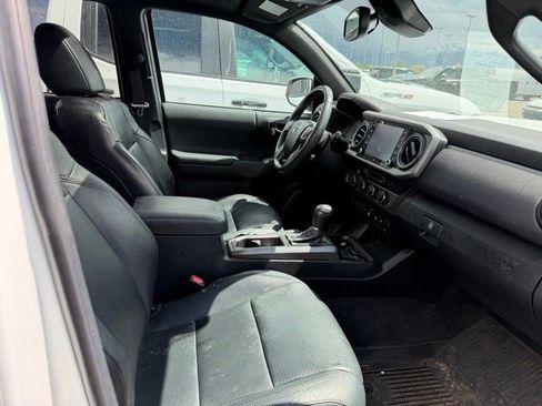 Used 2021 Toyota Tacoma TRD Sport w/ TRD Premium Sport Package image 10