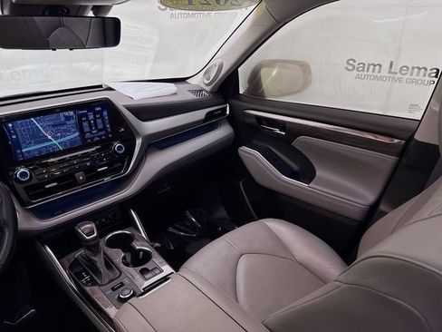Used 2021 Toyota Highlander Platinum AWD/4WD image 25