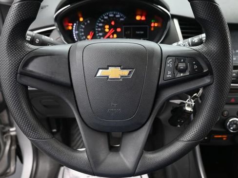 Used 2017 Chevrolet Trax LS AWD/4WD image 14