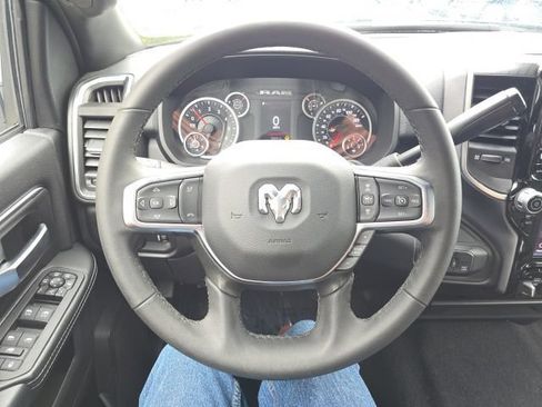Used 2025 RAM 2500 Big Horn AWD/4WD image 16