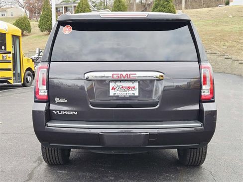 Used 2017 GMC Yukon Denali w/ Open Road Package image 4
