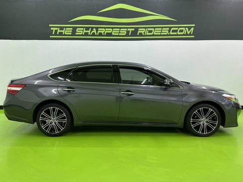 Used 2015 Toyota Avalon XLE Touring FWD image 11