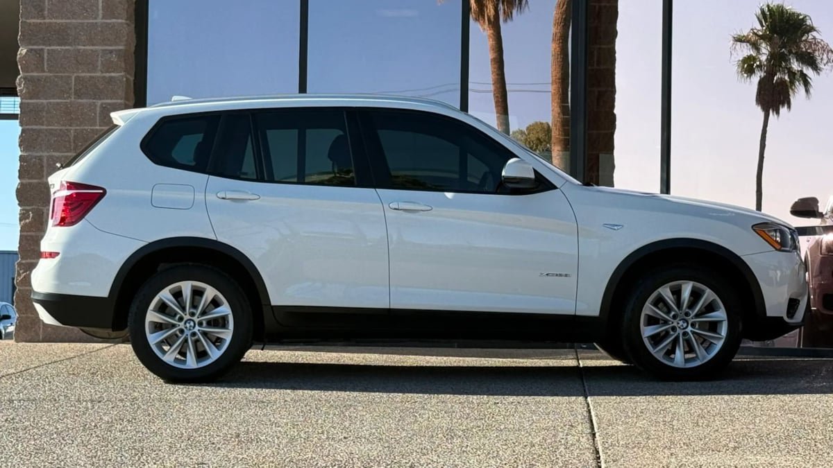 Used 2017 BMW X3 xDrive28i AWD/4WD image 15