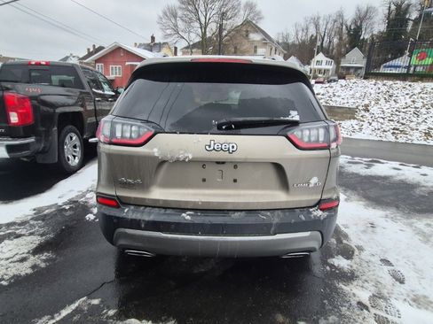Used 2019 Jeep Cherokee Limited image 6