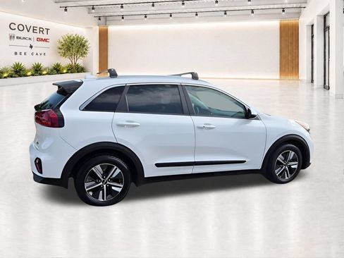 Used 2020 Kia Niro LXS FWD image 14