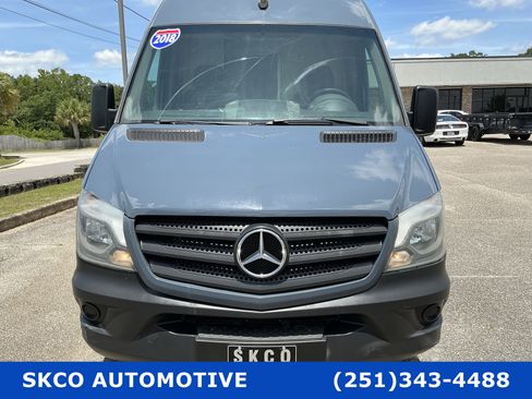 Used 2018 Mercedes-Benz Sprinter 2500 image 8