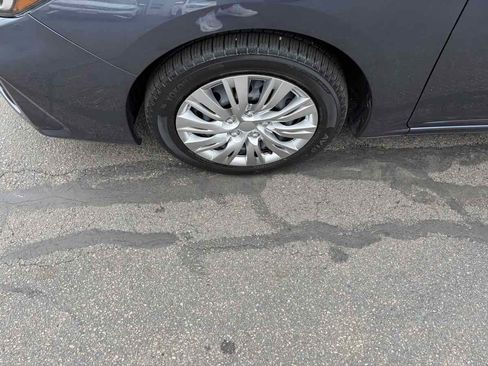Used 2017 Subaru Impreza 2.0i AWD/4WD image 27