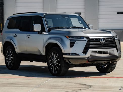 Used 2025 Lexus GX 550 w/ Accessory Package (2T) image 19