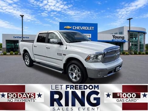 Used 2017 RAM 1500 Laramie AWD/4WD image 1