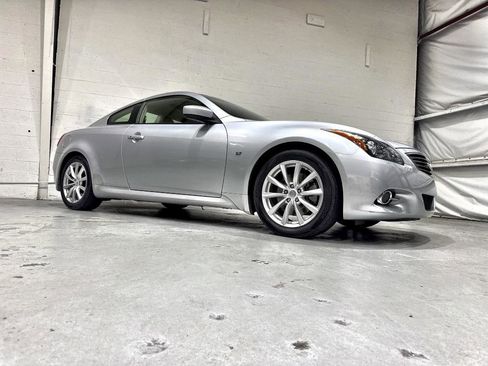 Used 2014 INFINITI Q60 Journey w/ Premium Package RWD image 10