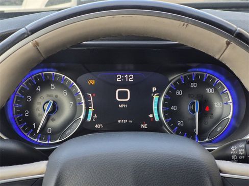 Used 2020 Chrysler Pacifica Limited image 16