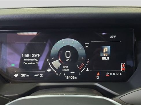 Used 2025 GMC Acadia Elevation image 10